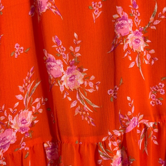 Vince Camuto Orange Longsleeve Dress with Pink Flowers and Ruffle‎ Details - Picture 4 of 4